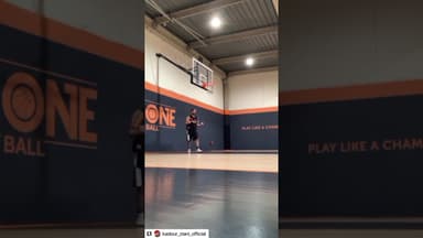 DUNKING at 5’11” and 47 Years YOUNG! Knees over toes pioneer Kadour Ziani ♾