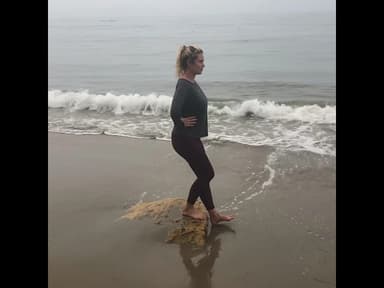 Whole Fam Reversing Out Knee Pain - How’s Lucky’s Form? 😂❤️